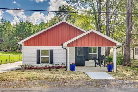 424 Charlotte St, York, SC 29745