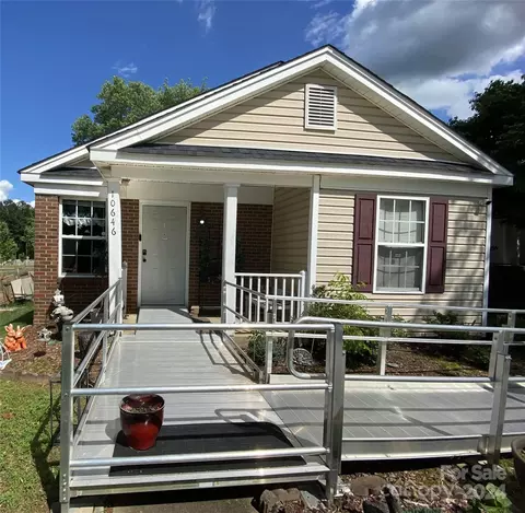 10646 Coulport Ln, Charlotte, NC 28215