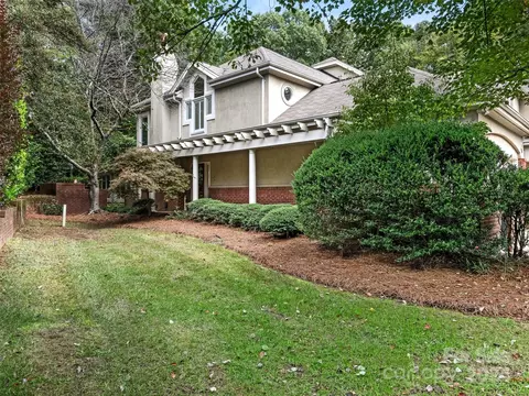 6525 Gaywind Dr, Charlotte, NC 28226