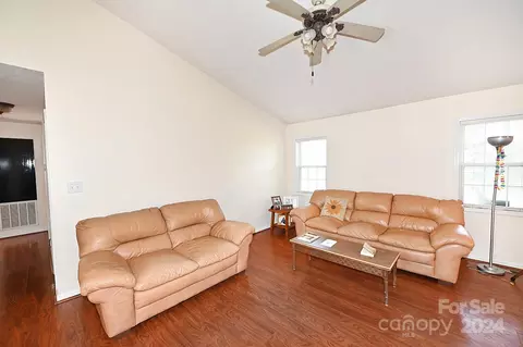 817 Gemcrest Ne Dr NE, Conover, NC 28613 photo 7