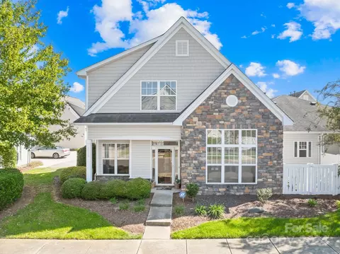3113 Mistletoe Dr, Charlotte, NC 28273