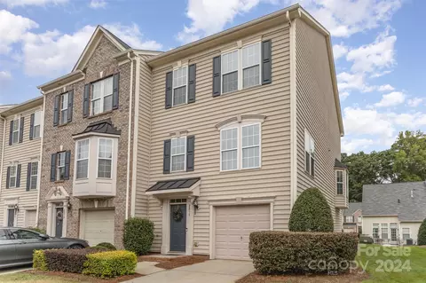 2217 Belle Vernon Ave, Charlotte, NC 28210