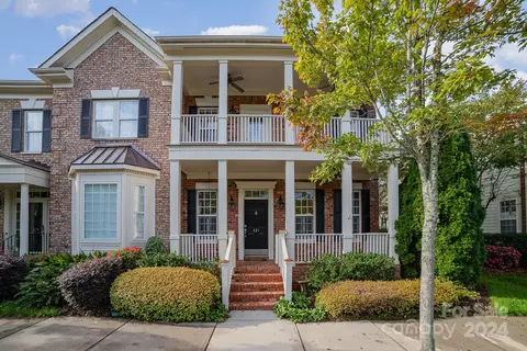 421 Ohenry Ave, Davidson, NC 28036