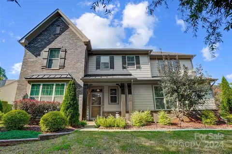 7111 Garden Hill Dr, Huntersville, NC 28078
