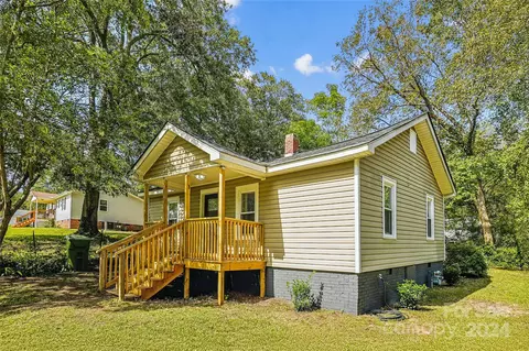 804 Sowell St, Lancaster, SC 29720 photo 3