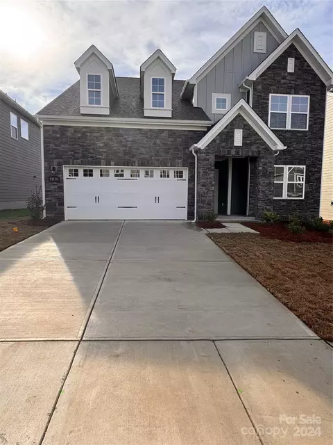 11116 Lochmere Rd, Charlotte, NC 28278