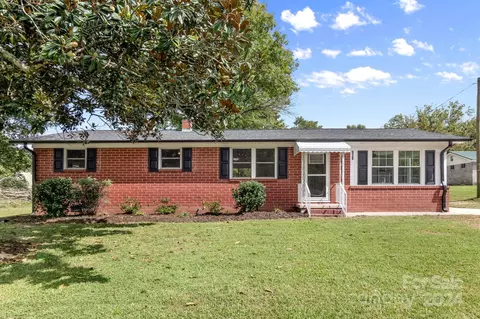 928 3rd St, Spencer, NC 28159