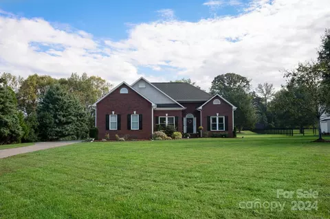 9532 Potter Rd, Matthews, NC 28104