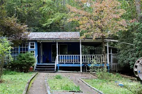 63 Limekiln Branch Rd, Brevard, NC 28712
