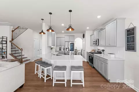 121 Doncaster Dr, Mooresville, NC 28115