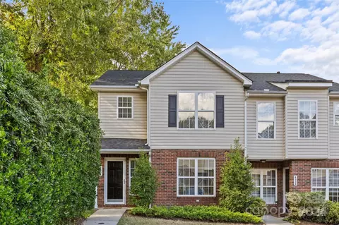 4334 Yoruk Forest Ln, Charlotte, NC 28211