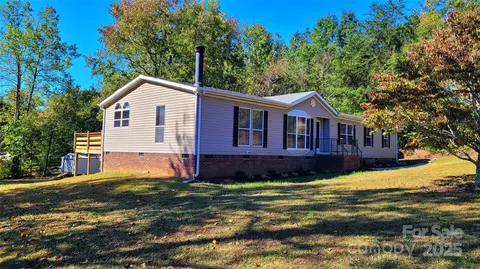 132 Apple Valley Ln, Statesville, NC 28677
