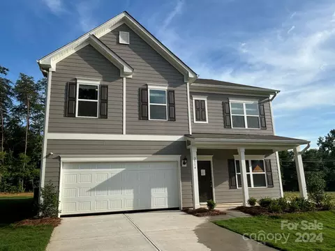 7570 Bridle Ct, Sherrills Ford, NC 28673