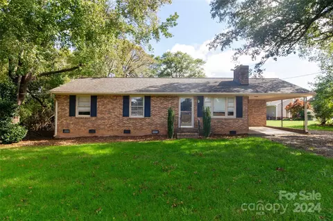 202 Fulton Dr, Kings Mountain, NC 28086