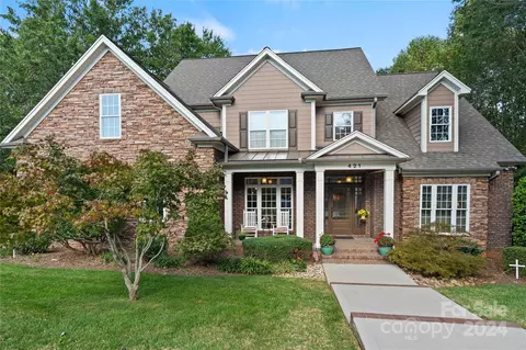 421 19th Avenue Nw Cir NW, Hickory, NC 28601