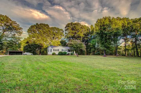 520 Bud Black Rd, Crouse, NC 28033