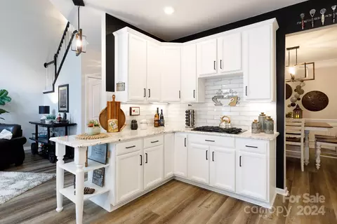 Kitchen - 710 Deerbrook Ln, Tega Cay, SC 29708 photo 5 of 6