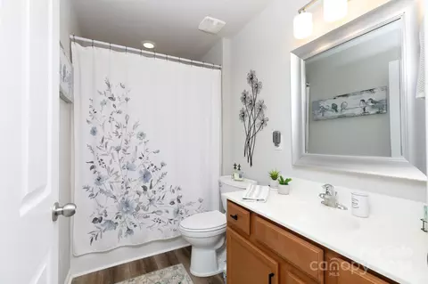 Bath - 710 Deerbrook Ln, Tega Cay, SC 29708 photo 2 of 2