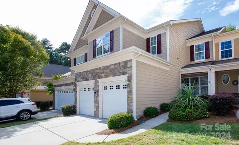 710 Deerbrook Ln, Tega Cay, SC 29708