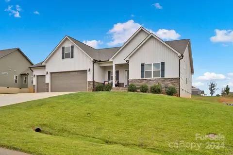 189 Staffordshire Dr, Statesville, NC 28625