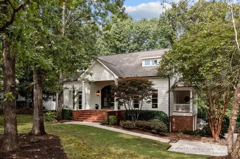 107 Peters Pl, Davidson, NC 28036