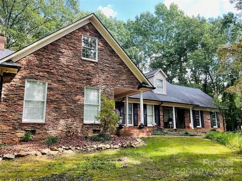 701 Whippoorwill Ln, Concord, NC 28025