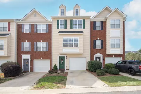 204 Langhorne Dr, Mount Holly, NC 28120