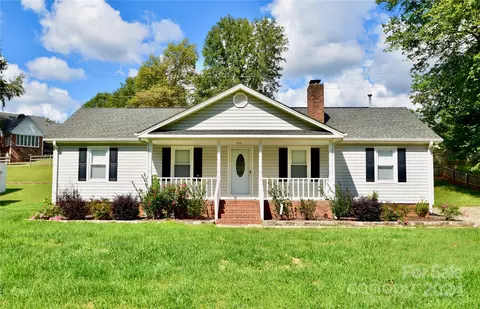 2209 Winterfield Dr, Gastonia, NC 28056