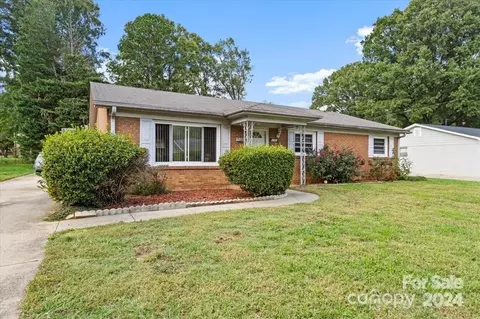 6343 Covecreek Dr, Charlotte, NC 28215