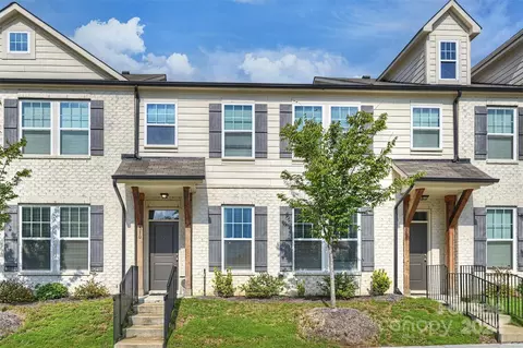 510 Main St, Pineville, NC 28134