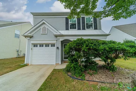 3503 Laurenhurst Ln, Charlotte, NC 28270