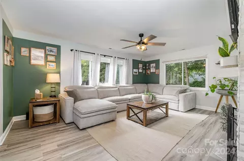 532 Stockton St, Statesville, NC 28677