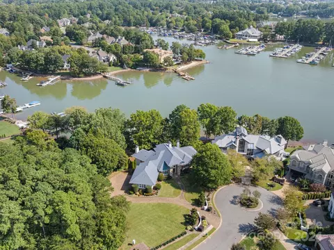 18210 Town Harbour Rd, Cornelius, NC 28031