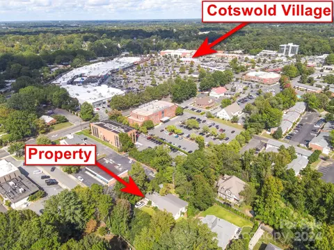 2933 Robin Rd, Charlotte, NC 28211