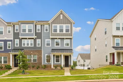 137 Morning Gap Pkwy, Fort Mill, SC 29715