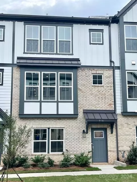 916 Mary Max Dr, Davidson, NC 28036