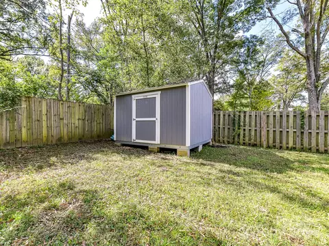 Exterior - 3900 Sofley Rd, Charlotte, NC 28206 photo 10 of 10