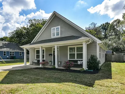 Exterior - 3900 Sofley Rd, Charlotte, NC 28206 photo 3 of 10
