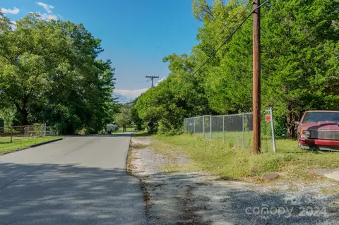 Bush Street, Gastonia, NC 28056