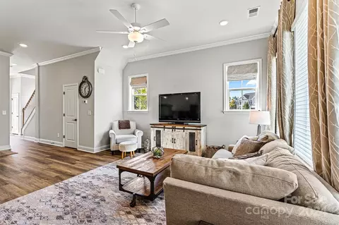 9038 Charles Francis Ln, Cornelius, NC 28031 photo 4