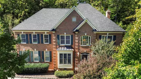 8520 Corolla Ln, Charlotte, NC 28277
