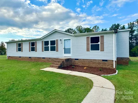 155 Hickory Nut Dr, Statesville, NC 28677