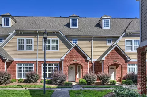 1013 Central Park Cir, Davidson, NC 28036