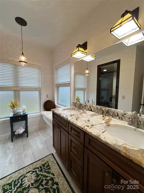 1133 Junior Dairy Rd, Ennice, NC 28623