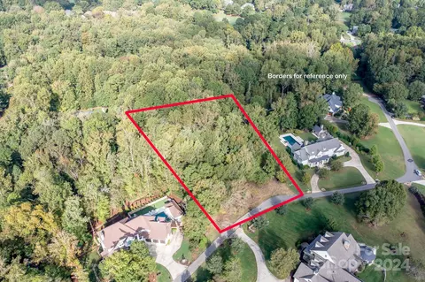 821 Martingale Ln, Davidson, NC 28036 photo 3