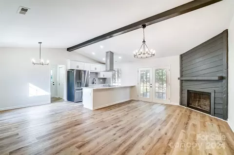 6406 Farmstead Dr, Charlotte, NC 28227