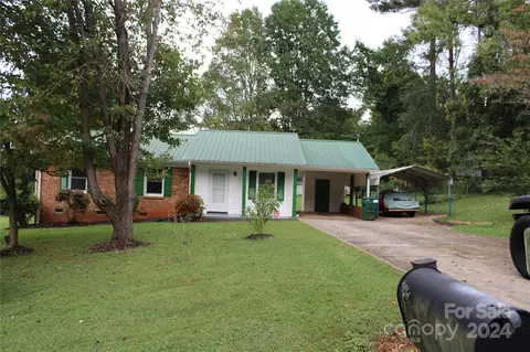 1138 Loblolly Ln, Newton, NC 28658