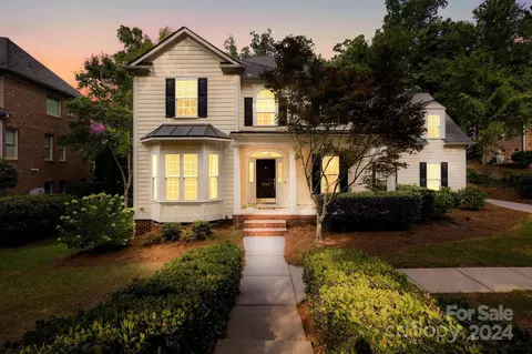 9942 Linksland Dr, Huntersville, NC 28078