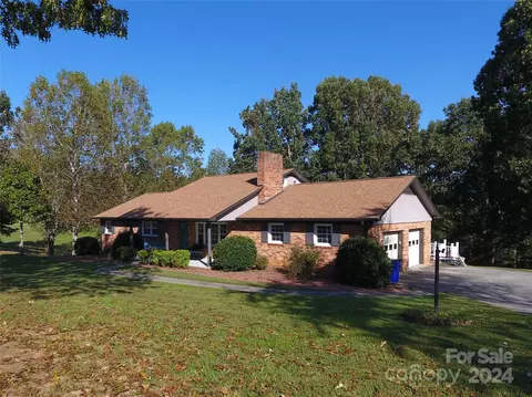 1158 Cajah Mountain Rd, Hudson, NC 28638