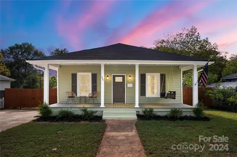 389 Woodlawn St, Belmont, NC 28012